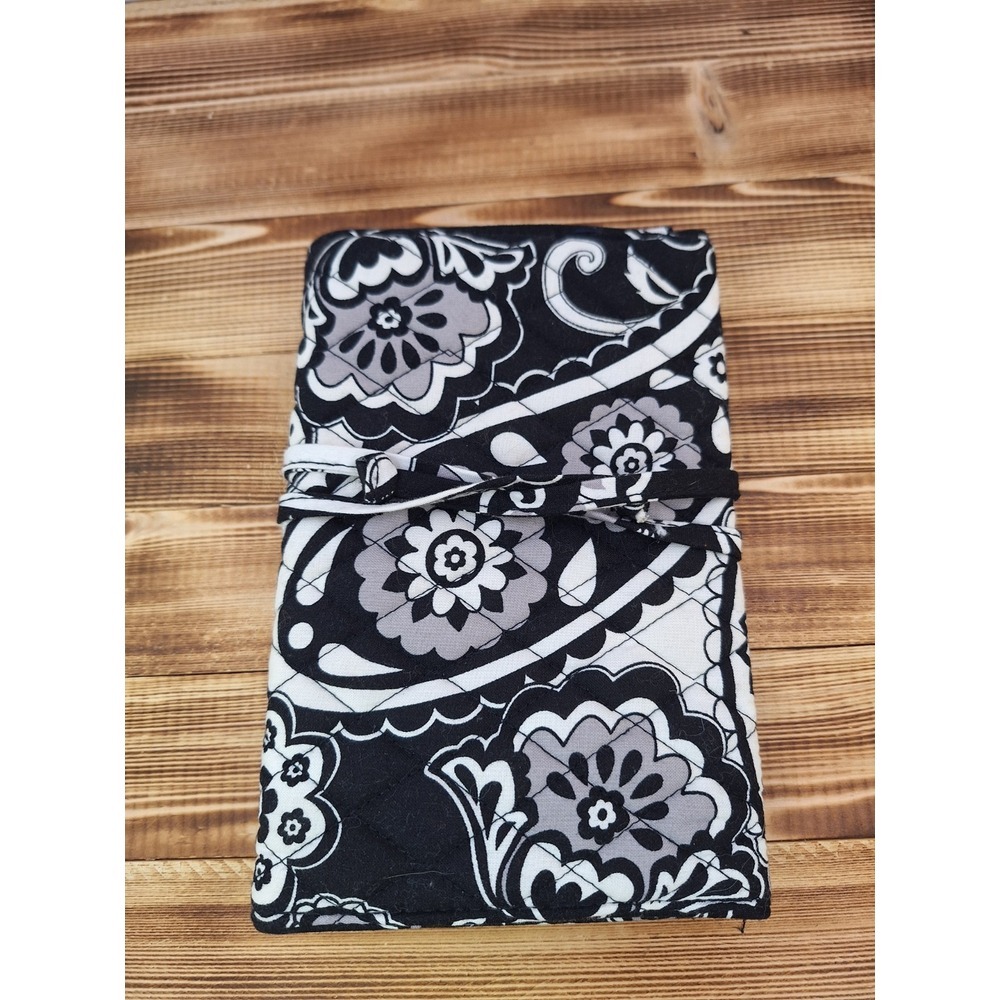 Vera Bradley All Wrapped Up Jewelry‎ Roll in Midnight Paisley - Picture 2 of 6